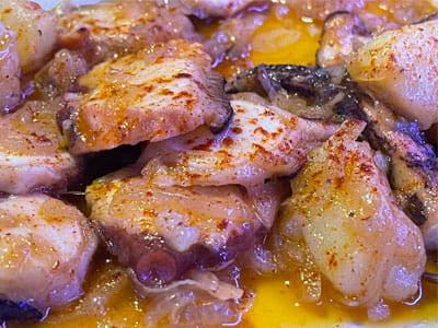 Pulpo encebollado