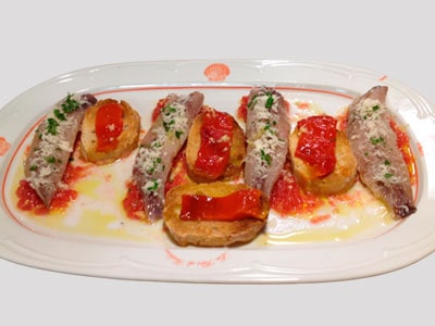 Sardina marinada con tomate rallado