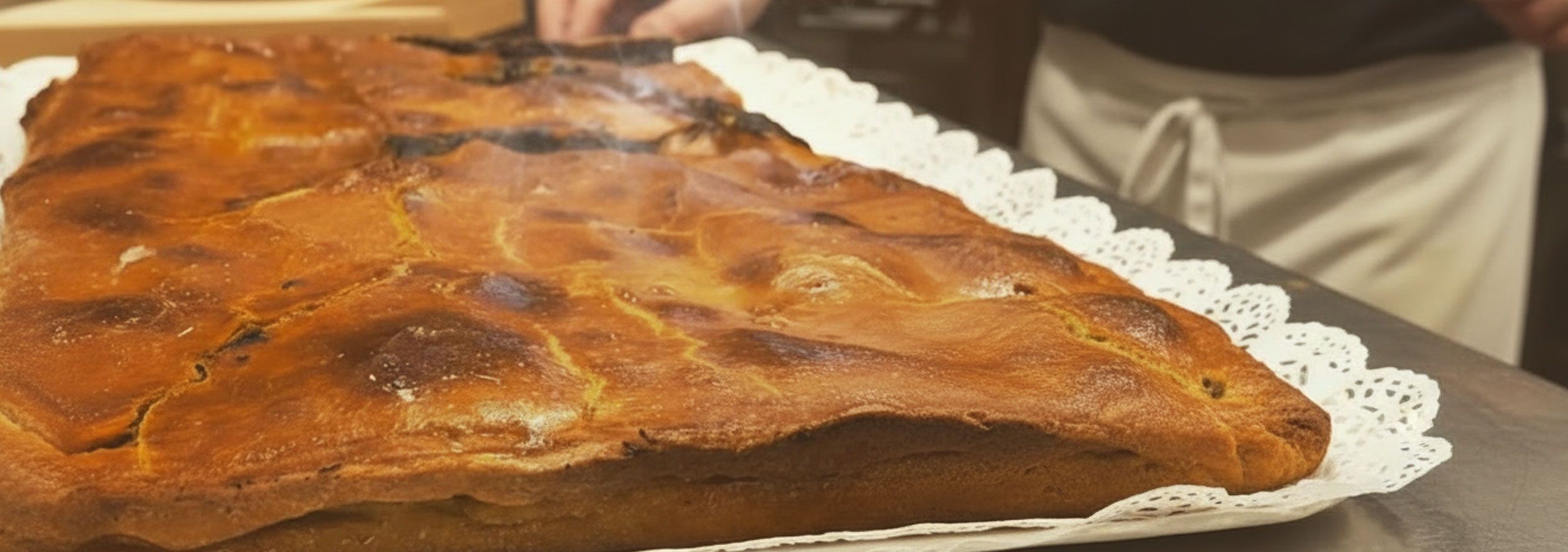 Empanada gallega en Madrid centro (Barrio de Salamanca) · Masa fina y relleno tradicional