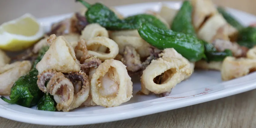 Chipirones a la plancha para tapear en Madrid centro (Barrio de Salamanca)