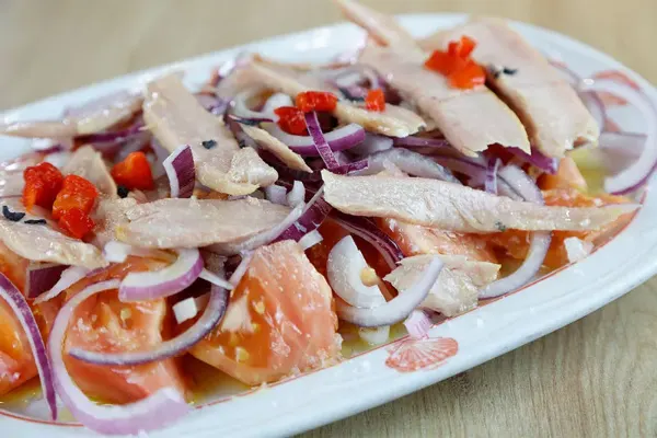 Ensalada de ventresca en Flor de Galicia