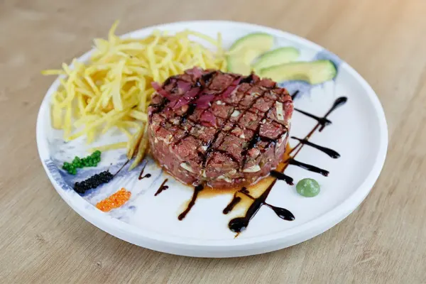Steak tartar de solomillo en Flor de Galicia