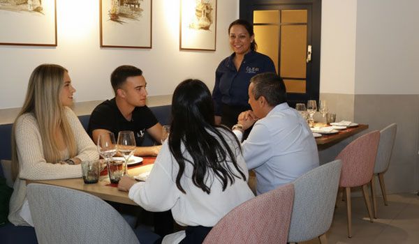 Menús para grupos en Madrid · Comidas de empresa y celebraciones en el Barrio de Salamanca | Restaurante Flor de Galicia